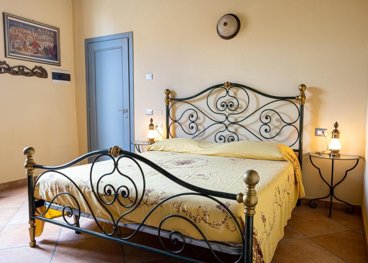 Fermo Della Guazzona Bed & Breakfast Busseto Ngoại thất bức ảnh